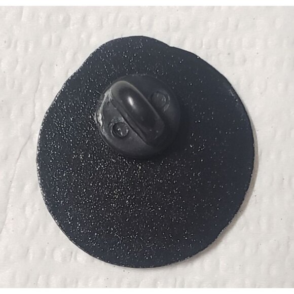 Mars Attacks Alien Enamel Pin 1.5" Round Sci-Fi Collectible With Black Rubber Cl - Picture 2 of 3